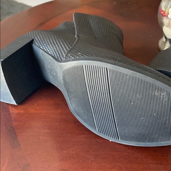 Boots - Picture 9 of 11